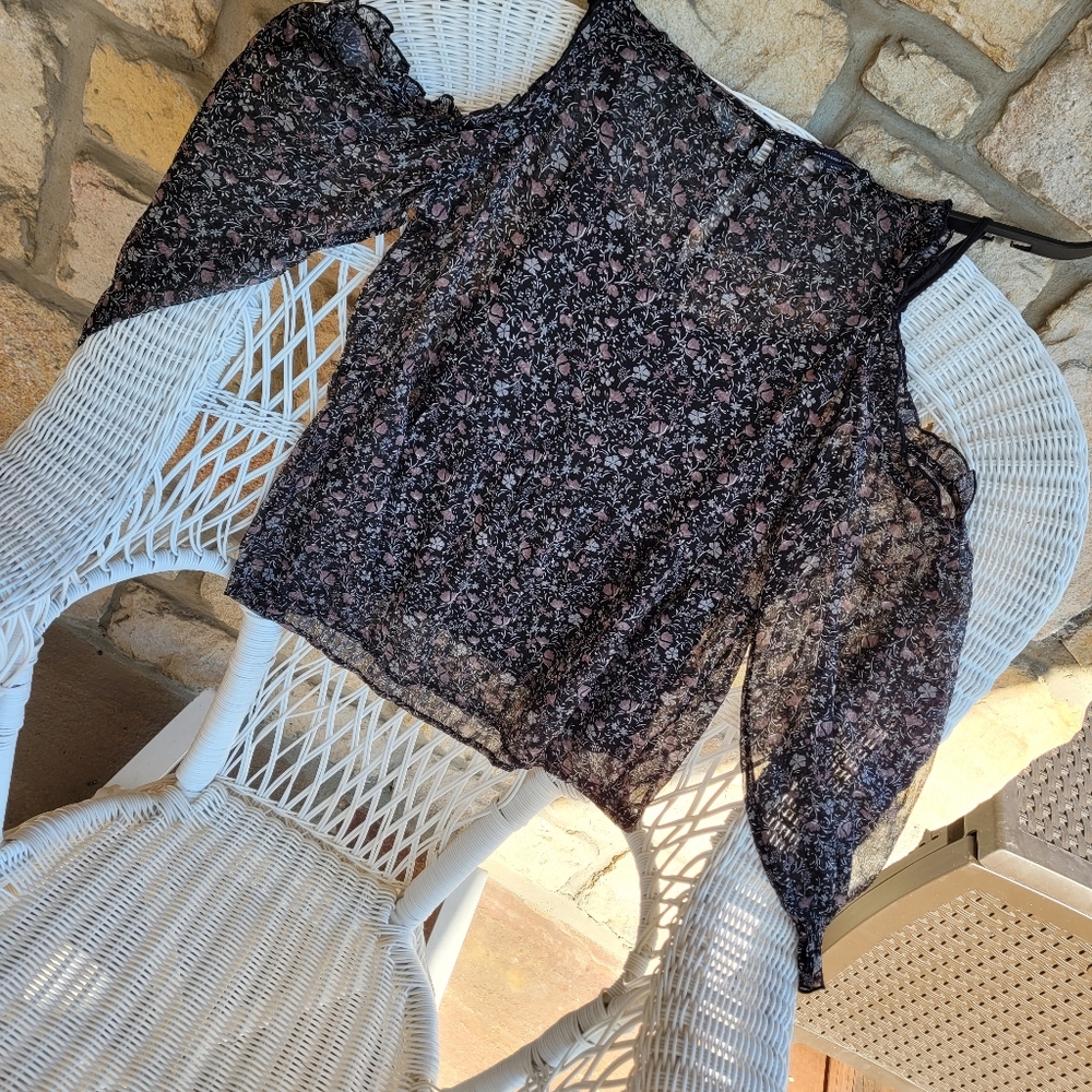 American Eagle Cold Shoulder